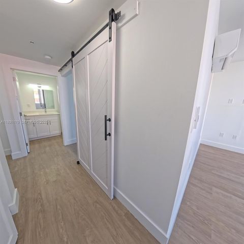 1620 NW 18th St 206, Miami, FL 33125