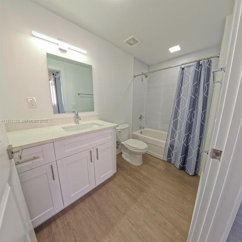 1620 NW 18th St 206, Miami, FL 33125