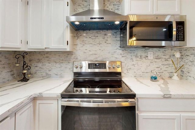 333 Northwood CIR, Rockdale, TX 76567