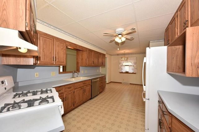 1620 Drexel BOULEVARD, South Milwaukee, WI 53172