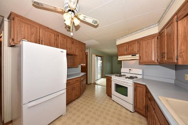 1620 Drexel BOULEVARD, South Milwaukee, WI 53172