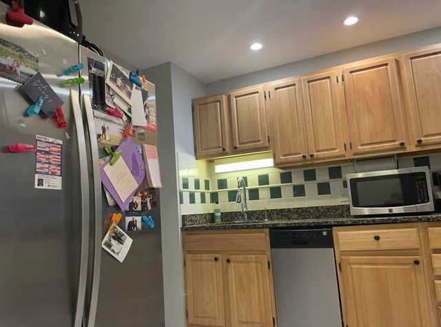 10 Linda Lane 48, Boston, MA 02125