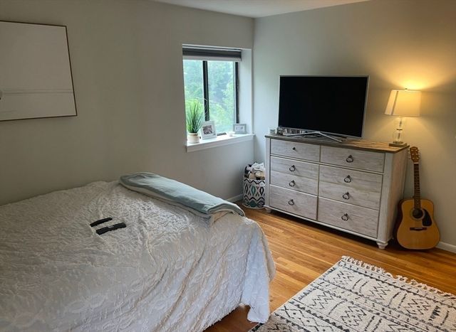 10 Linda Lane 48, Boston, MA 02125