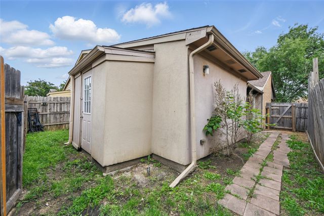 4620 Carr Street, The Colony, TX 75056