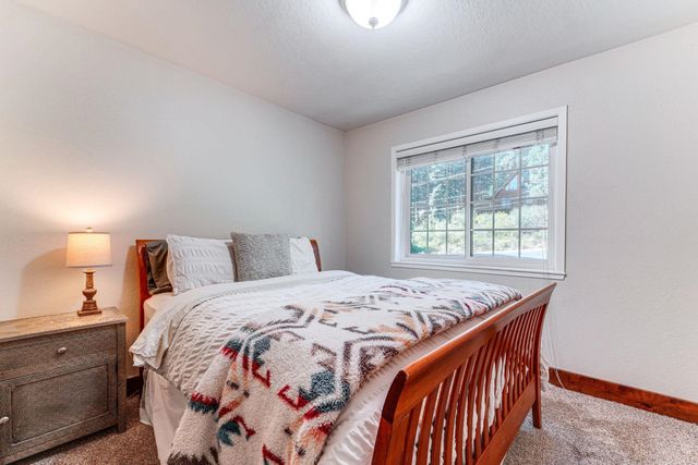 11495 Saint Bernard Drive, Truckee, CA 96161