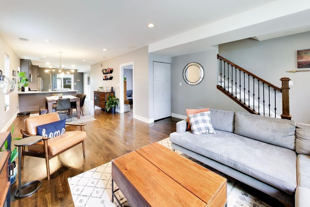 5011 W Strong Street, Chicago, IL 60630 — photo 4