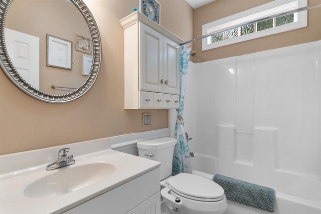 4387 McCorsley Ave., Little River, SC 29566