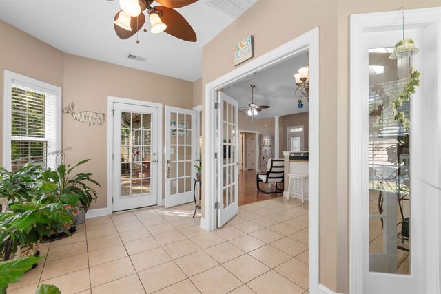 4387 McCorsley Ave., Little River, SC 29566