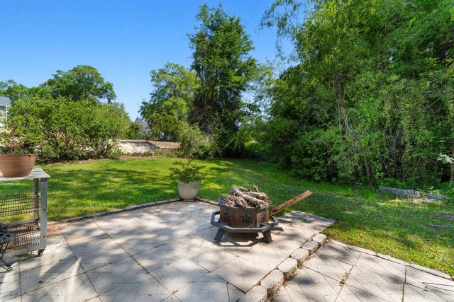 4387 McCorsley Ave., Little River, SC 29566