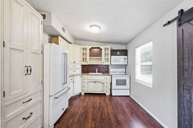 615 DANVERS STREET, Eustis, FL 32726