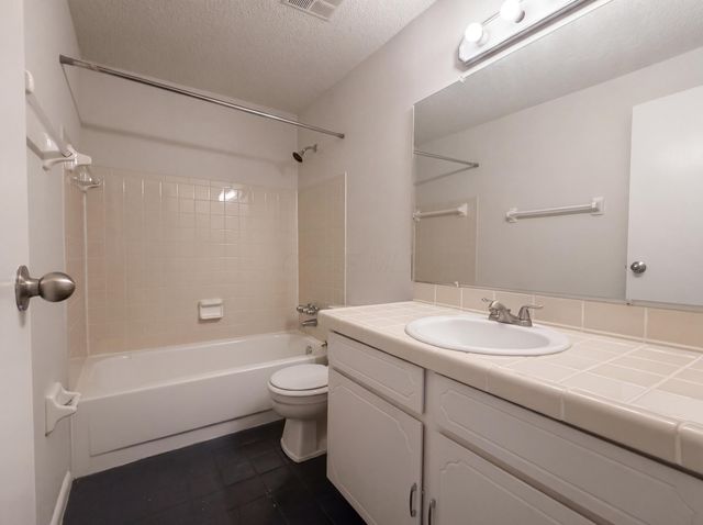 712 Fleetrun Avenue, Columbus, OH 43230