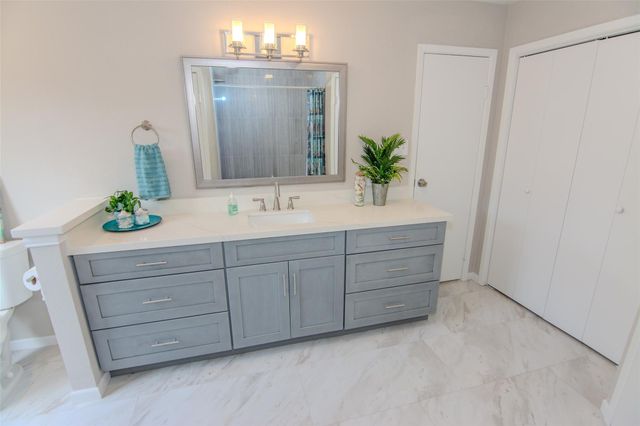 6703 Stonewater, Houston, TX 77084