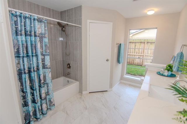 6703 Stonewater, Houston, TX 77084