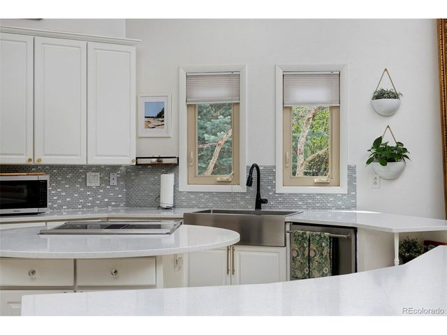 4693 Cheyenne Dr, Larkspur, CO 80118