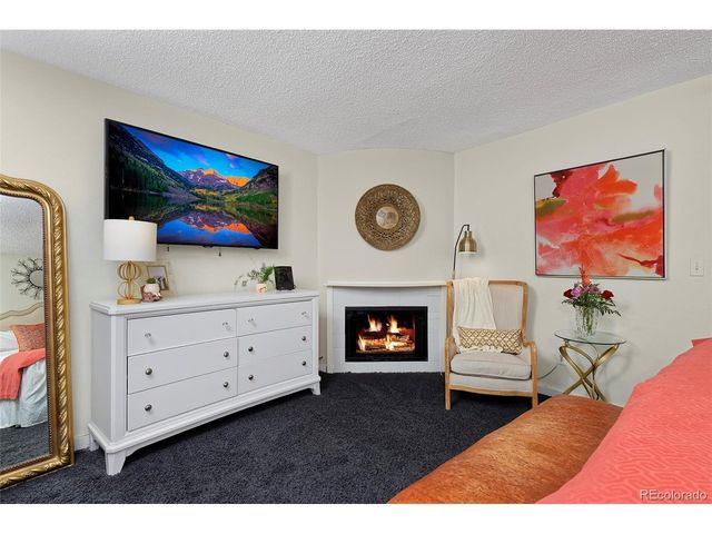 4693 Cheyenne Dr, Larkspur, CO 80118