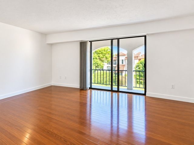685 Oak Street 13-10, Brockton, MA 02301