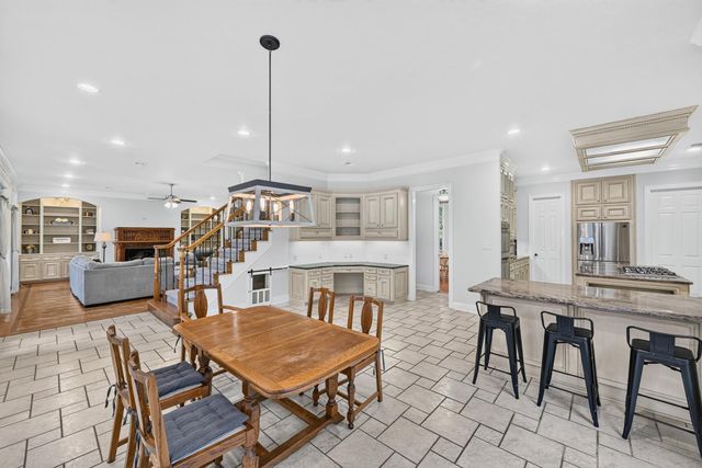 15406 Hunters Bend Drive, Tomball, TX 77377