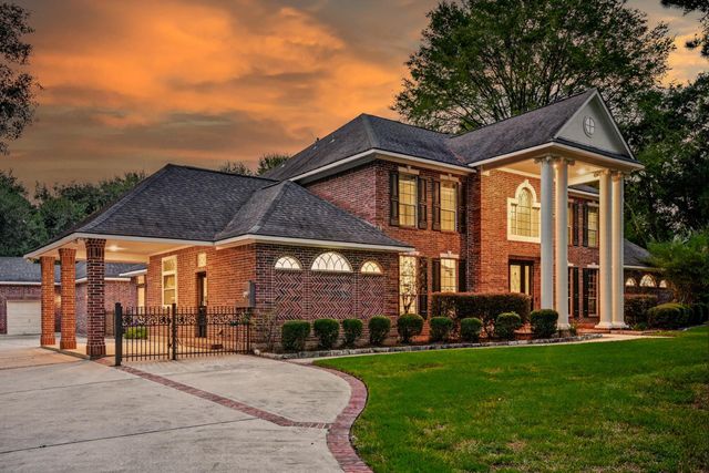 15406 Hunters Bend Drive, Tomball, TX 77377