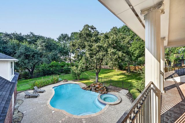 15406 Hunters Bend Drive, Tomball, TX 77377