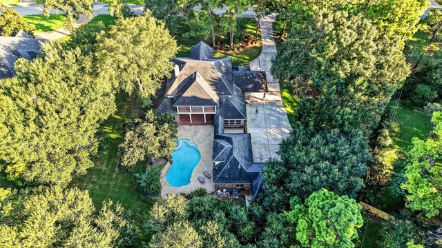 15406 Hunters Bend Drive, Tomball, TX 77377
