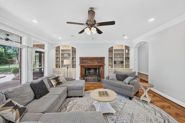 15406 Hunters Bend Drive, Tomball, TX 77377