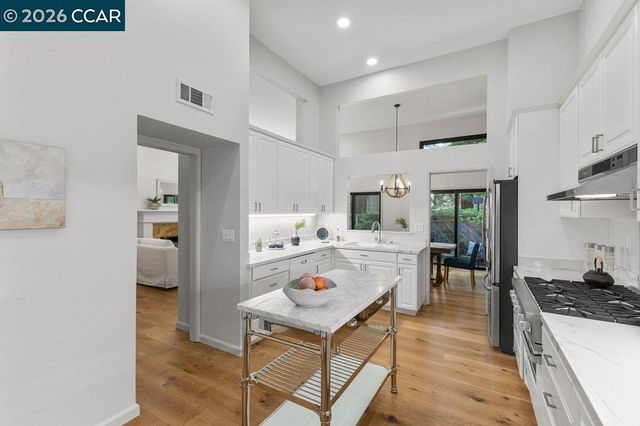 1932 Piper Ridge Ct, Walnut Creek, CA 94597