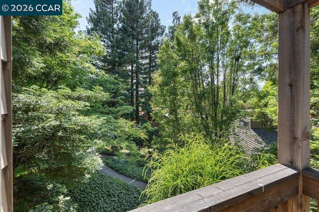 1932 Piper Ridge Ct, Walnut Creek, CA 94597