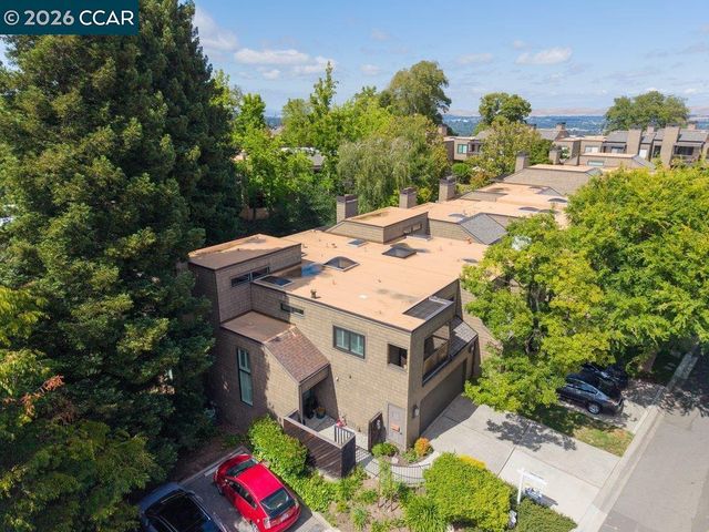 1932 Piper Ridge Ct, Walnut Creek, CA 94597