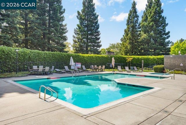 1932 Piper Ridge Ct, Walnut Creek, CA 94597
