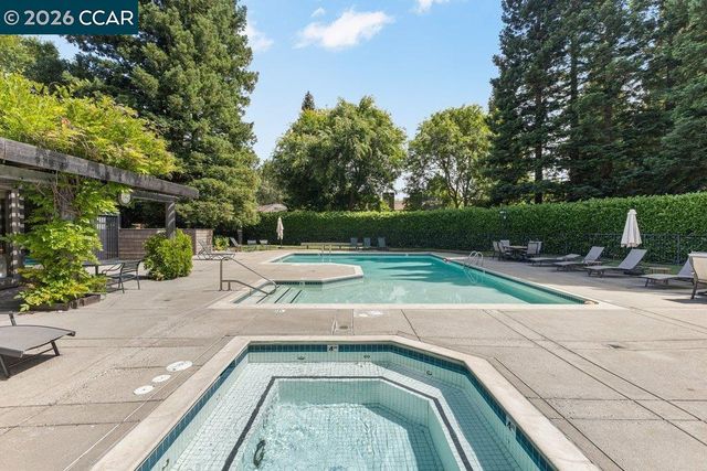 1932 Piper Ridge Ct, Walnut Creek, CA 94597