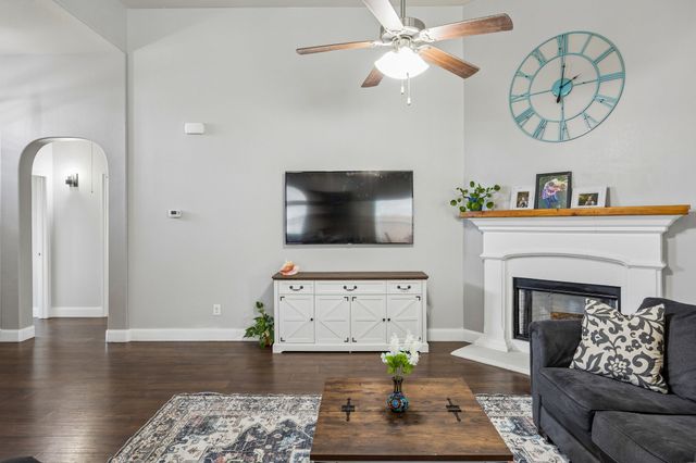 337 Delgany Trail, Fort Worth, TX 76052