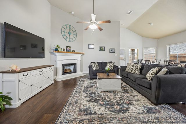 337 Delgany Trail, Fort Worth, TX 76052