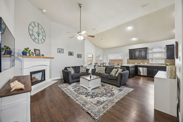 337 Delgany Trail, Fort Worth, TX 76052