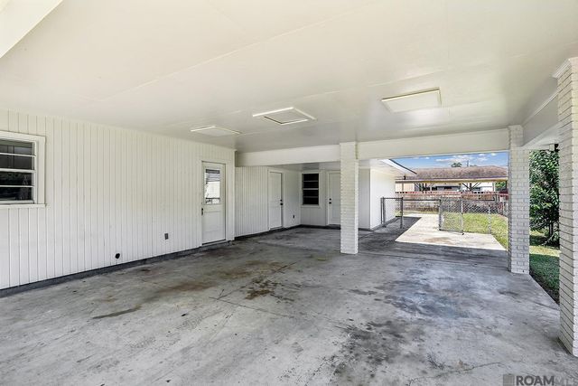 58315 Bayou Rd, Plaquemine, LA 70764