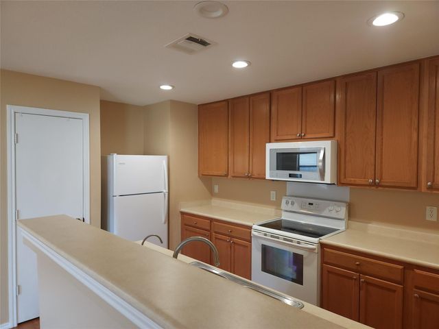 273 Tower DR, Kyle, TX 78640