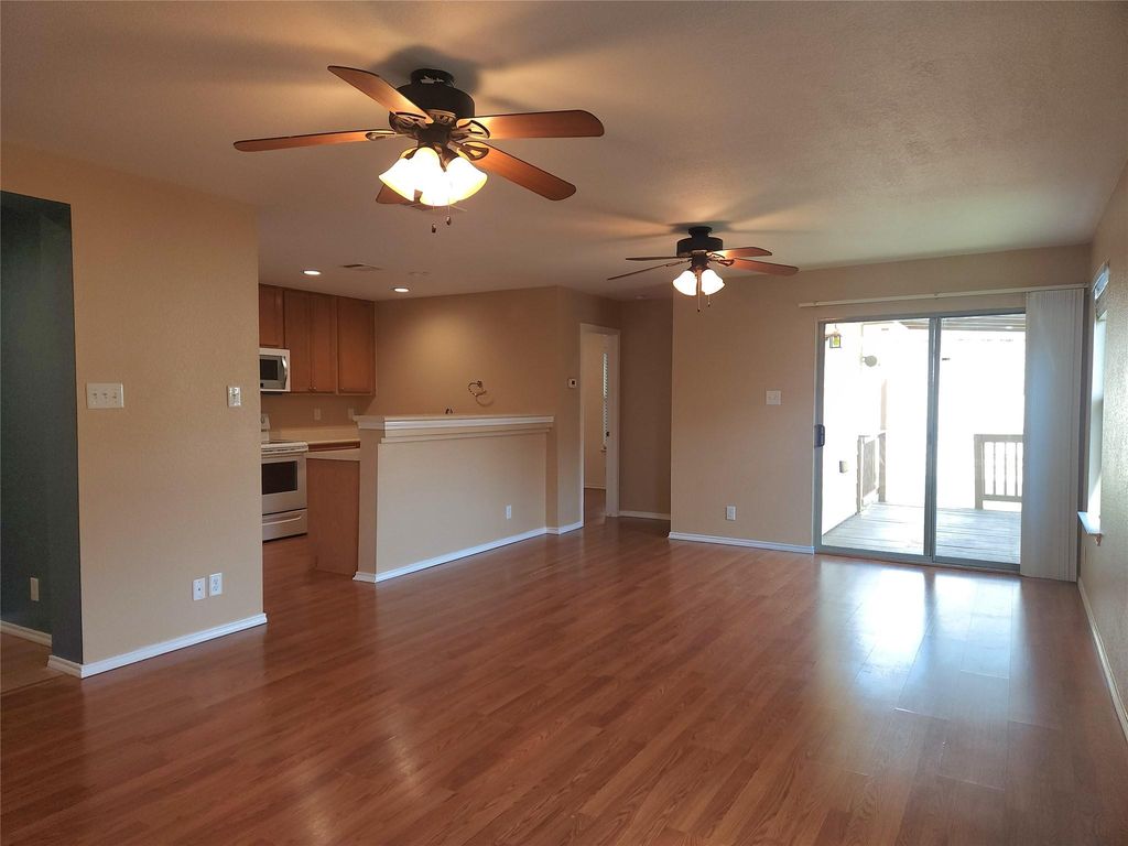 273 Tower DR, Kyle, TX 78640