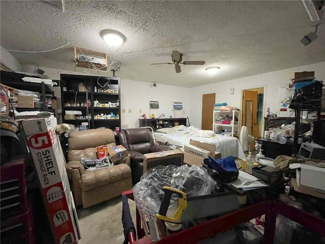 1318 Meadowlane Dr, Corpus Christi, TX 78412