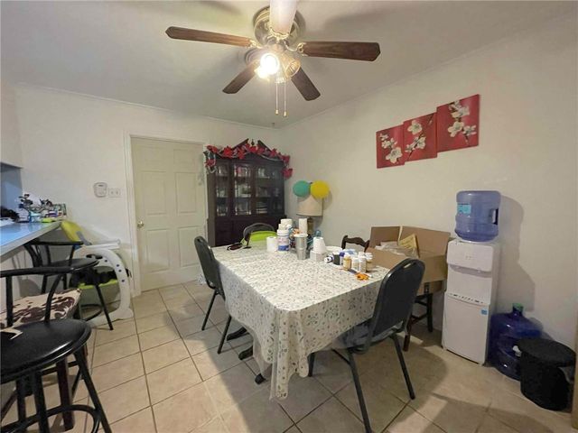 1318 Meadowlane Dr, Corpus Christi, TX 78412