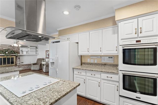 4059 Airport Boulevard, Mobile, AL 36608