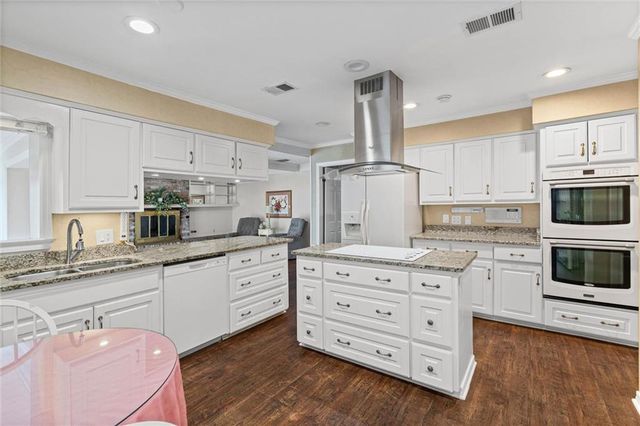 4059 Airport Boulevard, Mobile, AL 36608