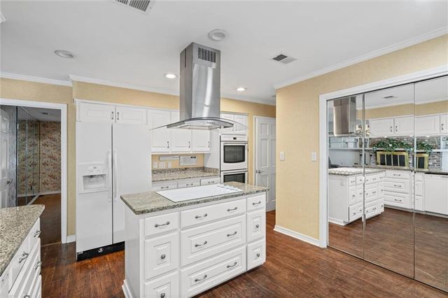 4059 Airport Boulevard, Mobile, AL 36608