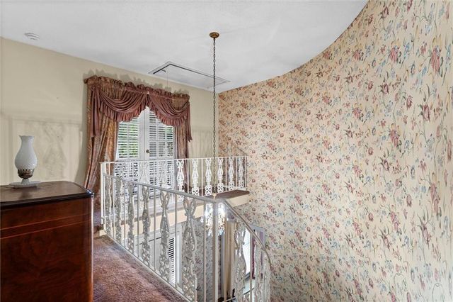 4059 Airport Boulevard, Mobile, AL 36608