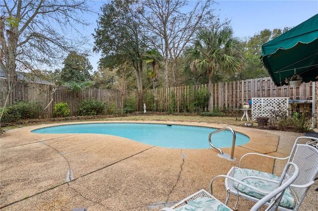 4059 Airport Boulevard, Mobile, AL 36608