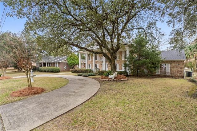 4059 Airport Boulevard, Mobile, AL 36608