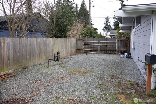 500 N Barker Street N, Mount Vernon, WA 98273