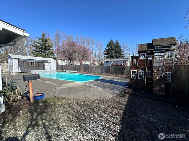 500 N Barker Street N, Mount Vernon, WA 98273