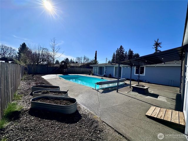 500 N Barker Street N, Mount Vernon, WA 98273