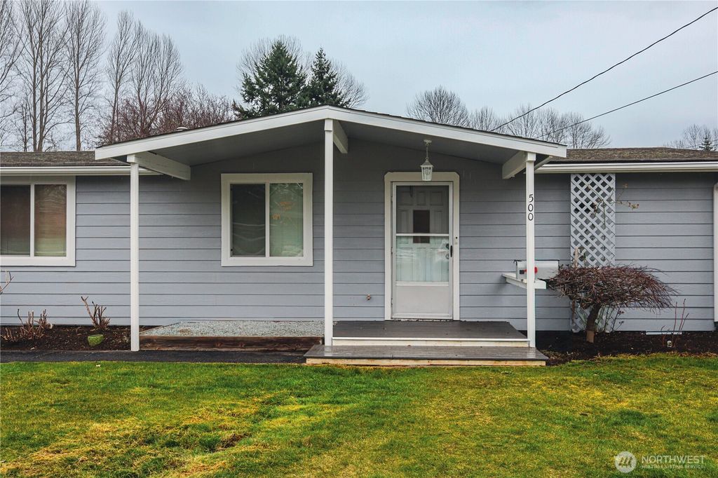 500 N Barker Street N, Mount Vernon, WA 98273