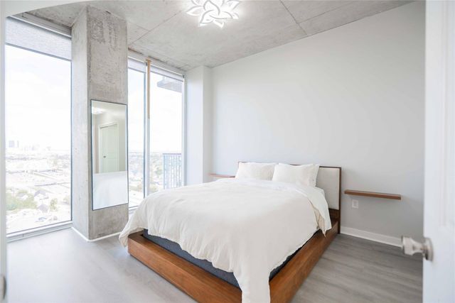 5925 Almeda Rd 12005, Houston, TX 77004