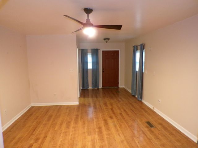 2061 Mountain AVE, Salem, VA 24153